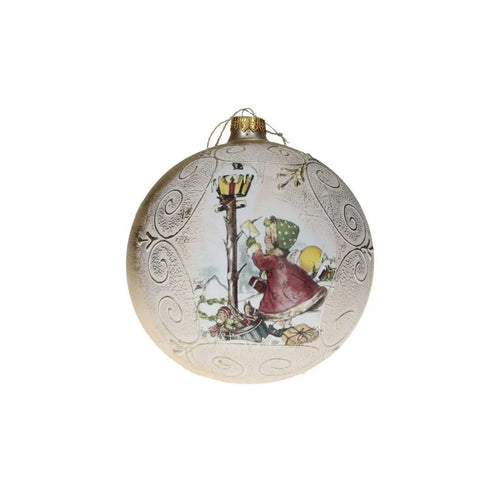 Bola de Navidad Cuccioli de 15 cm con diseño pintado a mano sobre fondo blanco.