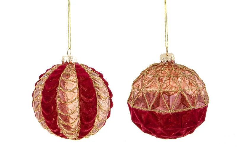 Bola de Navidad textil surtida, con un diseño artesanal.