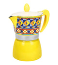 Cafetera italiana Filomena de 3 tazas en color amarillo, con asa y tapa plateadas.