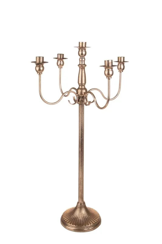 Candelabro de 5 brazos en color neutro, con dimensiones 34 x 34 x 75 cm.