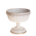 Centro de mesa decorativo en color blanco envejecido, con un diámetro de 24 cm y altura de 23 cm.