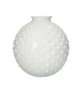 Florero Bolle blanco de cerámica, con forma redonda y 27 cm de altura, sobre fondo blanco.