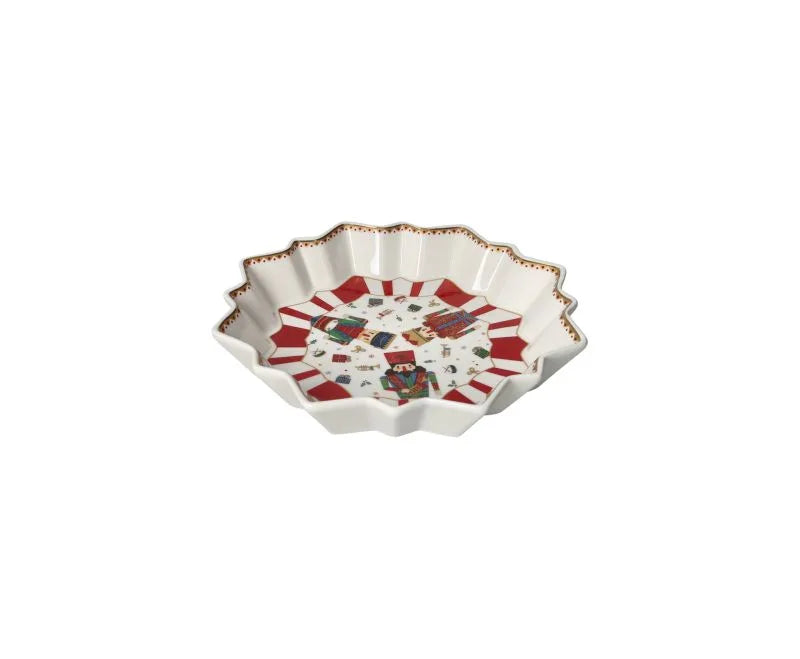 Fuente estrella 'Lo Schiaccianoci' de Brandani Gift Group, con forma estrellada y dimensiones 23.5 x 23.5 cm.
