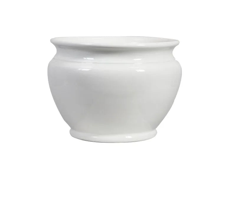Jarrón de cerámica blanco de 26.5 cm de altura, con un diseño moderno y elegante.
