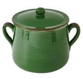 Marmita verde de terracota con tapa, vista frontal.
