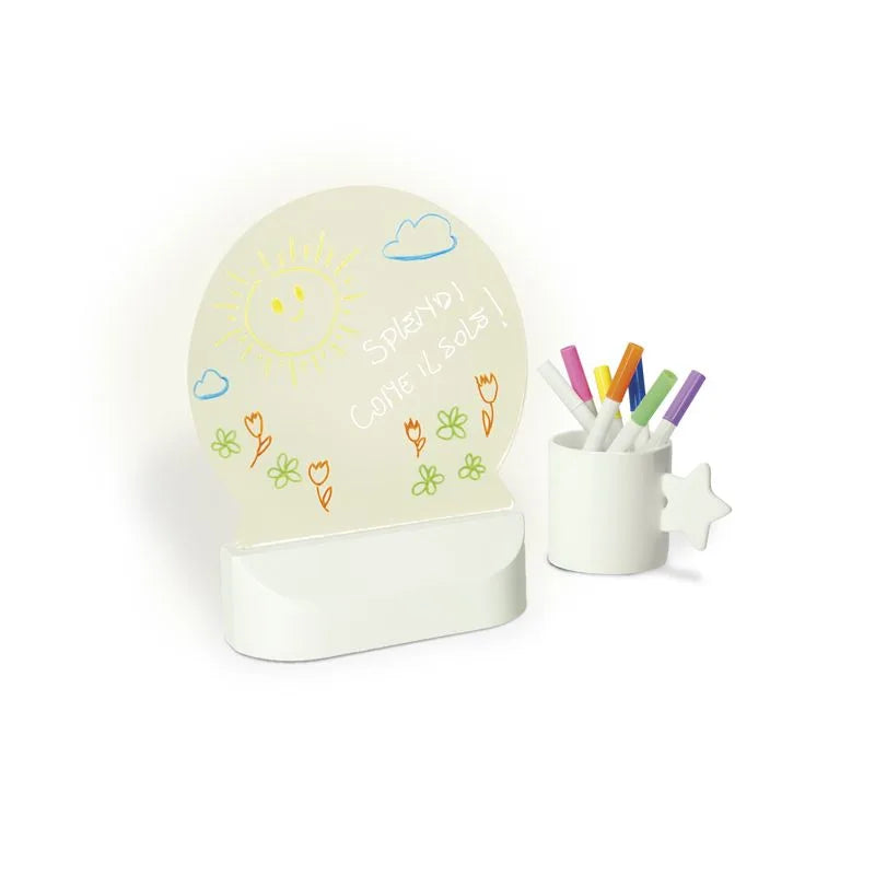 Pizarra redonda de color blanco, con superficie para escribir y un puerto USB visible, presentada sobre un fondo neutro.