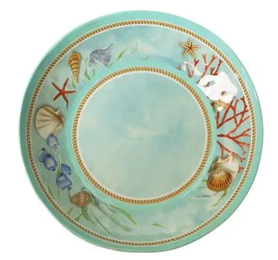 Plato hondo de melamina de la colección Reef, con un diseño inspirado en texturas marinas, en color neutro.