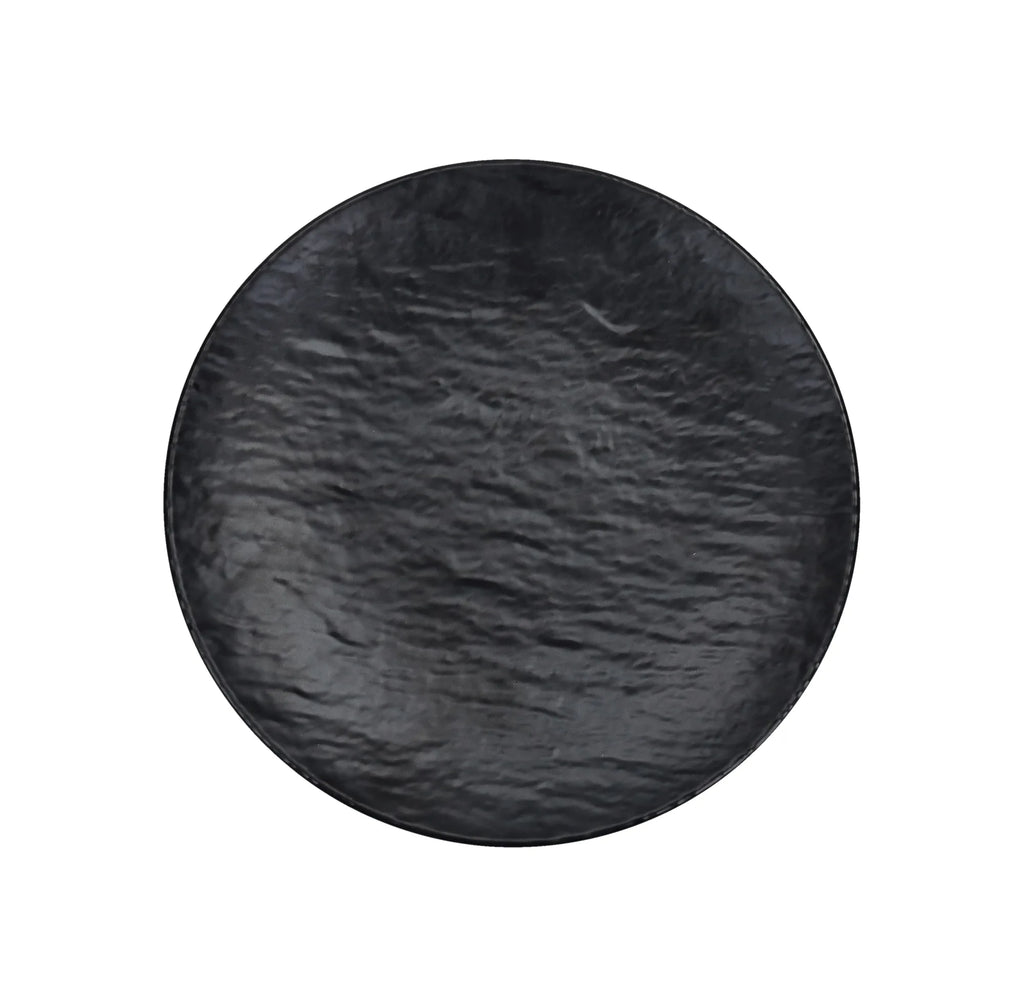 Plato de postre de melamina negra con borde sutil, colección Black Eclipse, de Brandani Gift Group.