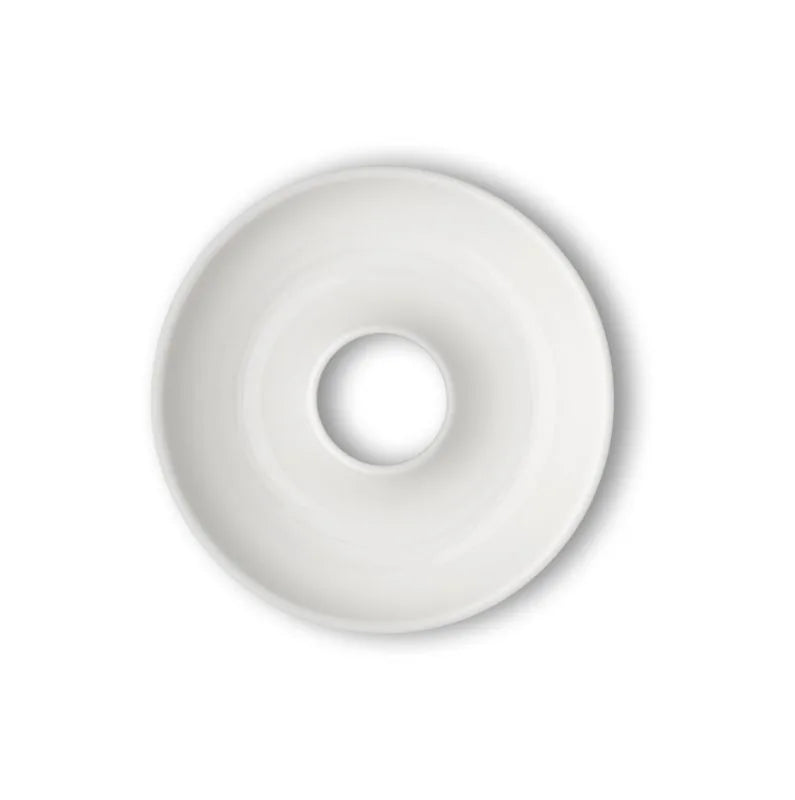 Letra 'O' decorativa en porcelana blanca, con el logo de Brandani en la base.