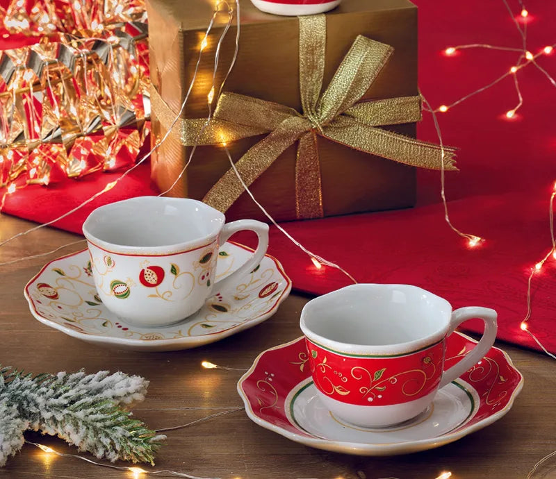 Set de 2 tazas de espresso con plato "Tempo Di Festa" de Brandani en cerámica blanca con detalles festivos.