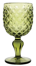 Set de 6 copas de cristal verde modelo Scudo, con base ancha y cuerpo ligeramente cónico.