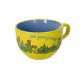 Taza jumbo de cerámica con diseño de cactus en tonos verdes y blancos.