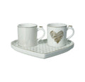 Set Tete a Tete "Amore Mio" de Brandani Gift Group, compuesto por una bandeja decorativa y dos tazas con diseño de corazón.